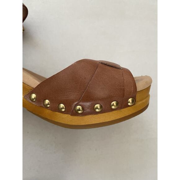 UGG Sandals Clog Janie Platform Wedge Studded Leather - Picture 6 of 15